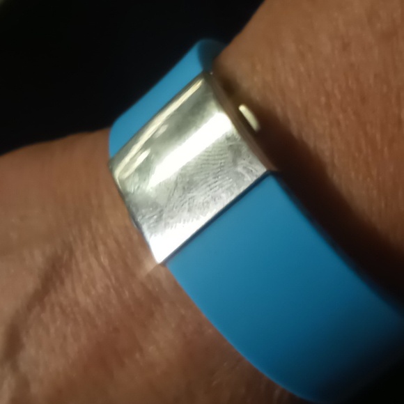 Neff watch silicone band blue adjustable. New battery excellent condition - Picture 8 of 8